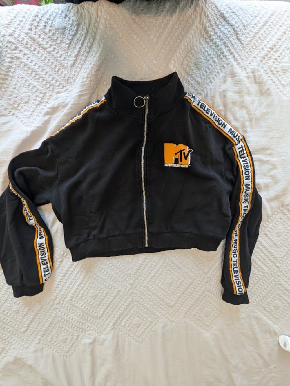 MTV Cropped Jacket Womens Size Medium Black Jogger Full Logo Sleeves Full Zip - Picture 3 of 6